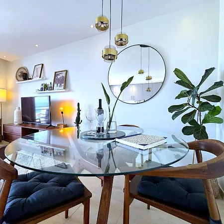 Boutique W Sea View And Private Rooftop Terace Apartamento