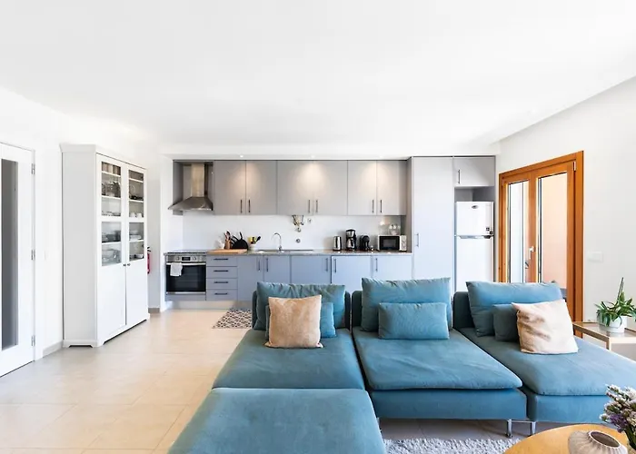 Boutique W Sea View And Private Rooftop Terace شقة *